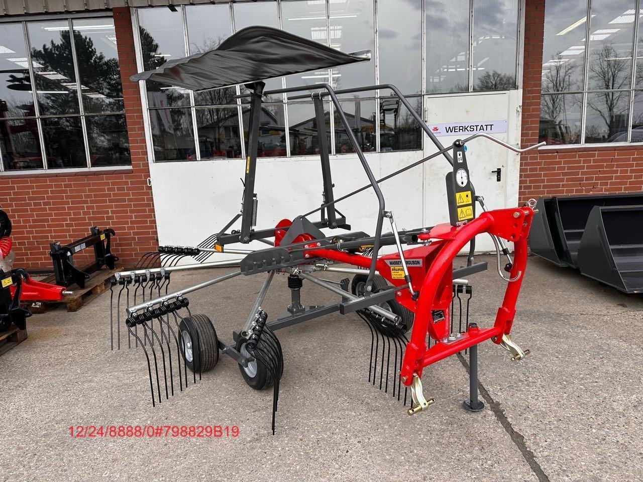 Massey Ferguson 381 DN - Maşină de întors fânul: Foto 1 Massey Ferguson 381 DN - Maşină de întors fânul: Foto 1