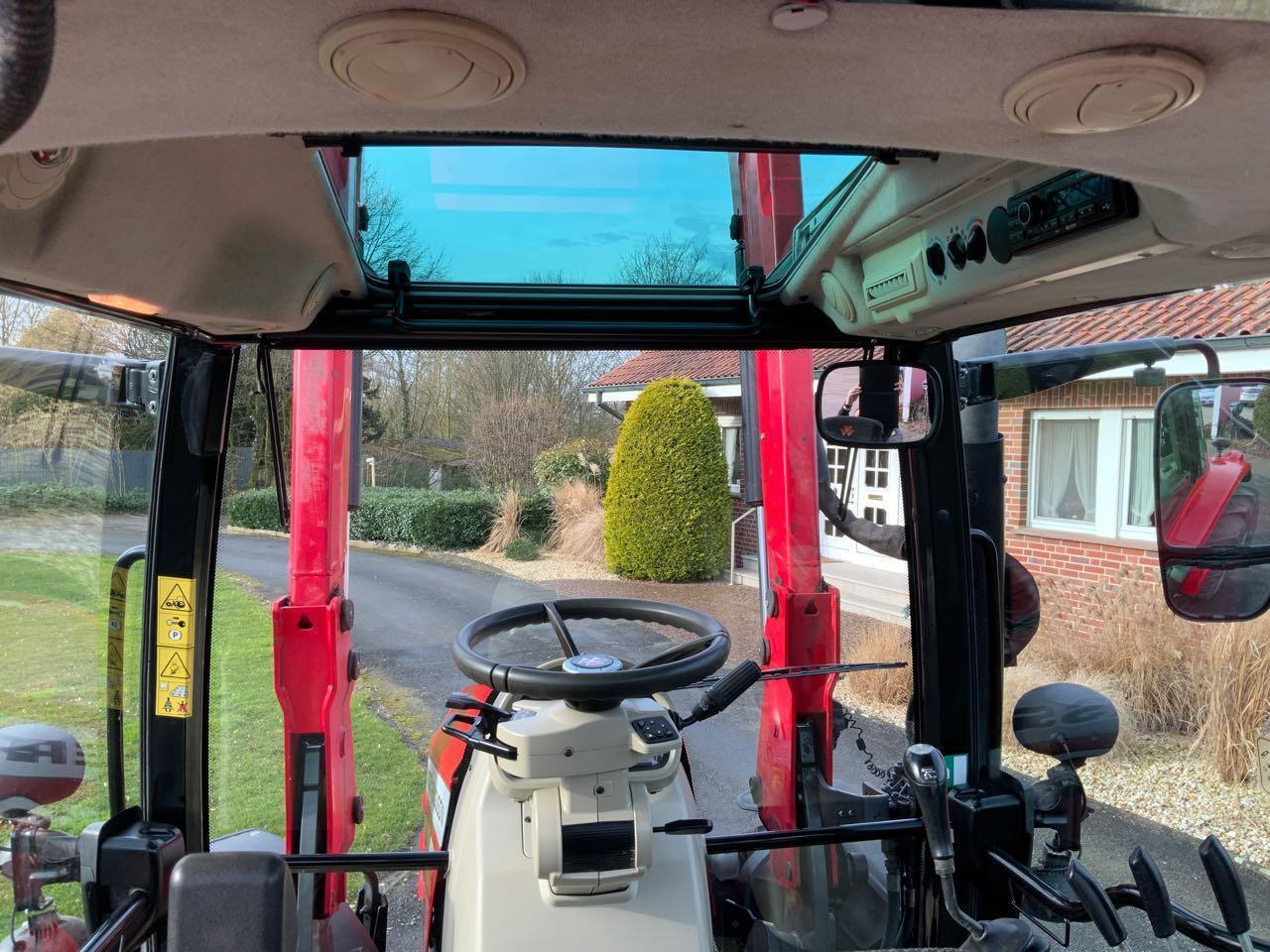 Massey Ferguson MF 5709 S - Tractor agricol: Foto 5 Massey Ferguson MF 5709 S - Tractor agricol: Foto 5