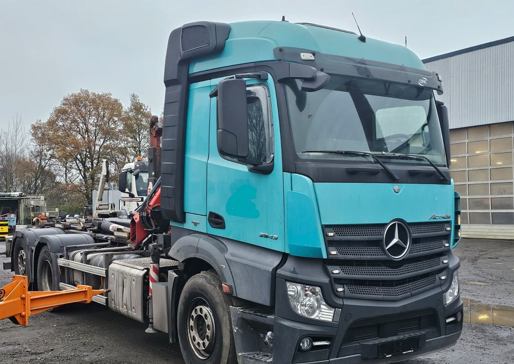 Mercedes-Benz Actros 2543• Euro 6 • 6x2 • HAKOWIEC HYVA 20.53 S • Żuraw FASSI F110M • NOWY Silnik!-Przebieg po wymianie silnika: 124.000 km - Camion cu cârlig, Camion cu macara: Foto 4 Mercedes-Benz Actros 2543• Euro 6 • 6x2 • HAKOWIEC HYVA 20.53 S • Żuraw FASSI F110M • NOWY Silnik!-Przebieg po wymianie silnika: 124.000 km - Camion cu cârlig, Camion cu macara: Foto 4