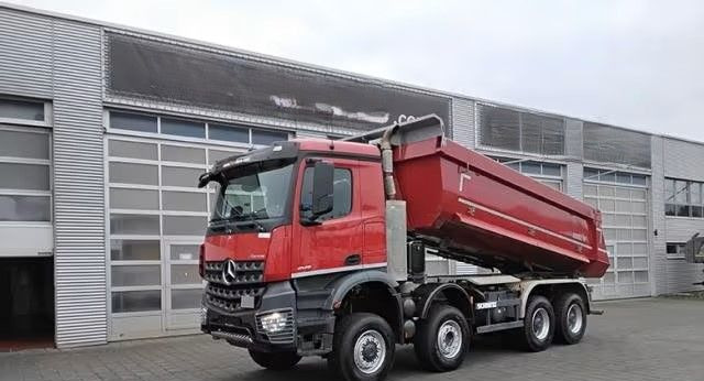 Mercedes-Benz Arocs 4145 AK 8x6 Wywrotka SCHMITZ | 45 tys. km | Euro6 - Camion basculantă: Foto 1 Mercedes-Benz Arocs 4145 AK 8x6 Wywrotka SCHMITZ | 45 tys. km | Euro6 - Camion basculantă: Foto 1