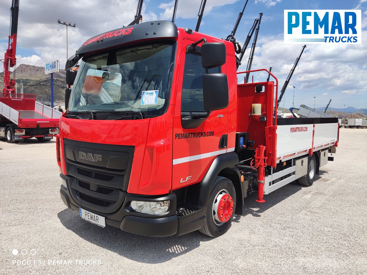 DAF LF 210 GRUA CAJA FIJA - Camion platformă, Camion cu macara: Foto 2 DAF LF 210 GRUA CAJA FIJA - Camion platformă, Camion cu macara: Foto 2