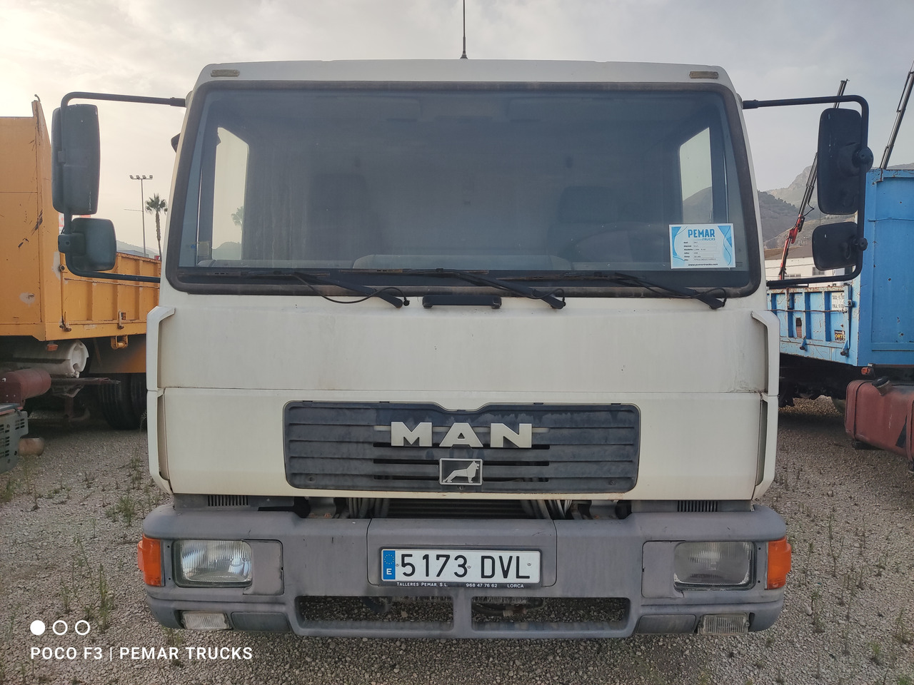 MAN L2000 - Camion platformă: Foto 2 MAN L2000 - Camion platformă: Foto 2
