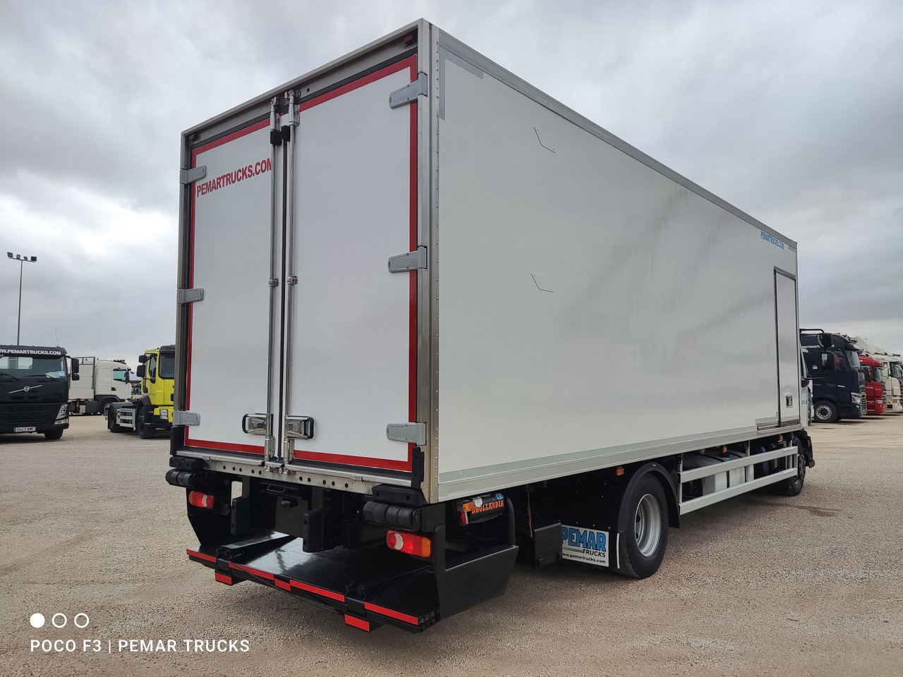 RENAULT MIDLUM D16 240 EURO 6 - Camion frigider: Foto 5 RENAULT MIDLUM D16 240 EURO 6 - Camion frigider: Foto 5