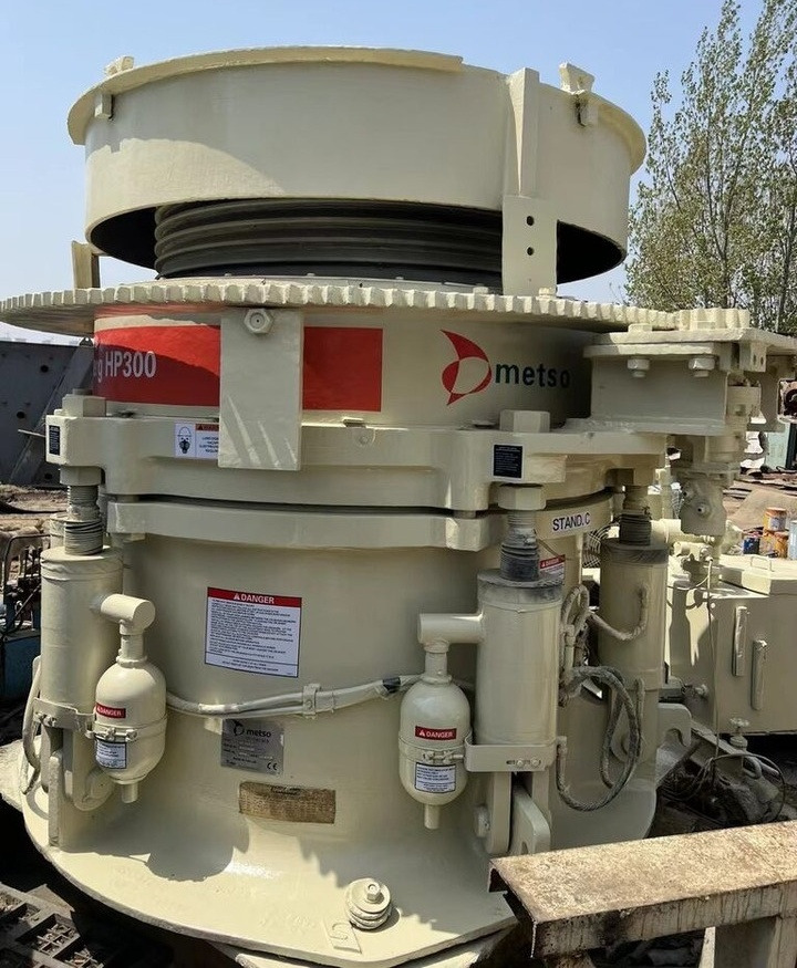 Metso Nordberg HP300 Cone Crusher - Concasor conice: Foto 2 Metso Nordberg HP300 Cone Crusher - Concasor conice: Foto 2