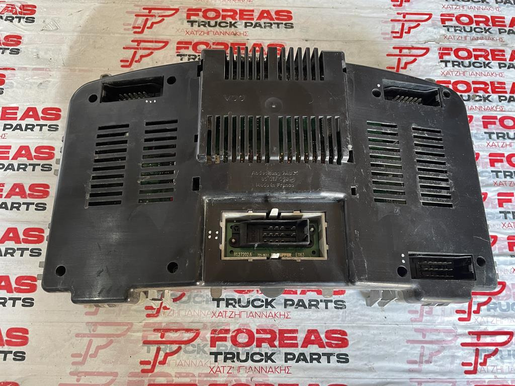 MAN TGA - 81. 27202 - 6127 - Tablou de bord pentru Camion: Foto 2 MAN TGA - 81. 27202 - 6127 - Tablou de bord pentru Camion: Foto 2