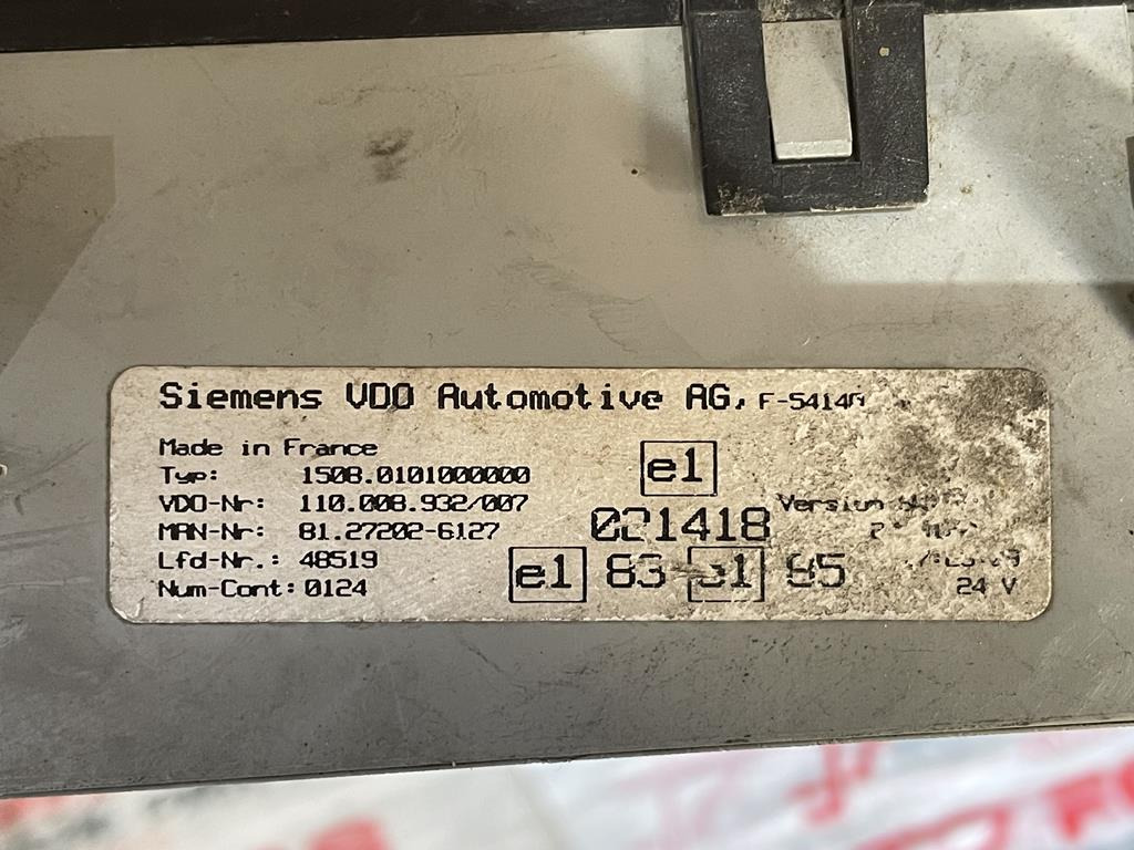 MAN TGA - 81. 27202 - 6127 - Tablou de bord pentru Camion: Foto 3 MAN TGA - 81. 27202 - 6127 - Tablou de bord pentru Camion: Foto 3