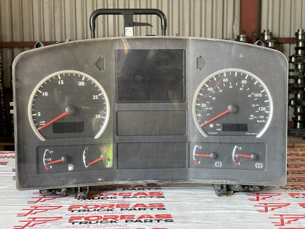 MAN TGA - 81.27202-6149 - Tablou de bord pentru Camion: Foto 1 MAN TGA - 81.27202-6149 - Tablou de bord pentru Camion: Foto 1