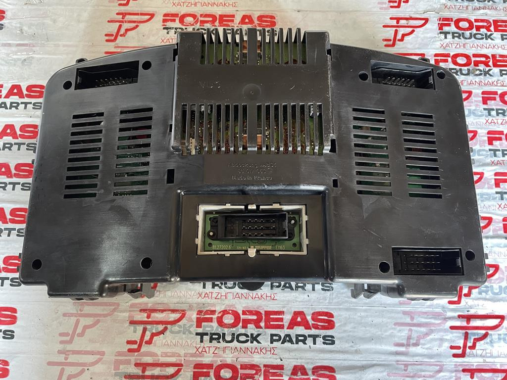 MAN TGA - 81. 27202 - 6149 - Tablou de bord pentru Camion: Foto 2 MAN TGA - 81. 27202 - 6149 - Tablou de bord pentru Camion: Foto 2