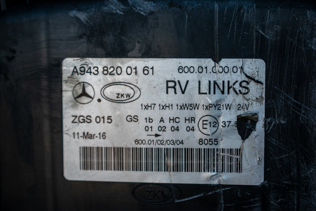 MERCEDES-BENZ ACTROS MP II - DRIVER'S - Far pentru Camion: Foto 3 MERCEDES-BENZ ACTROS MP II - DRIVER'S - Far pentru Camion: Foto 3