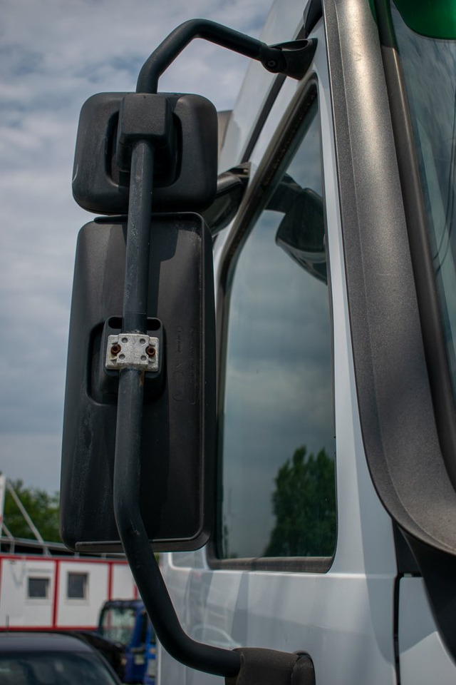 MERCEDES-BENZ ACTROS MP2 II - PASSENGER - Oglinda retrovizoare pentru Camion: Foto 1 MERCEDES-BENZ ACTROS MP2 II - PASSENGER - Oglinda retrovizoare pentru Camion: Foto 1