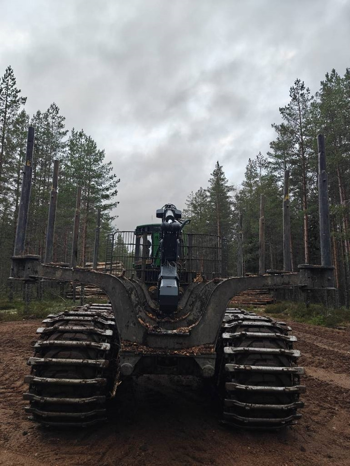 John Deere 1510 G - Forwarder: Foto 4 John Deere 1510 G - Forwarder: Foto 4