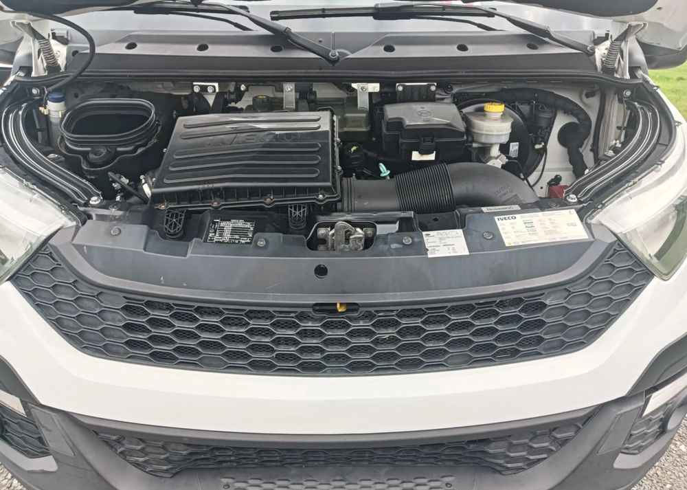 Iveco 35C13, 35C12, 35C14, 35C15 - Autoutilitară basculantă: Foto 3 Iveco 35C13, 35C12, 35C14, 35C15 - Autoutilitară basculantă: Foto 3