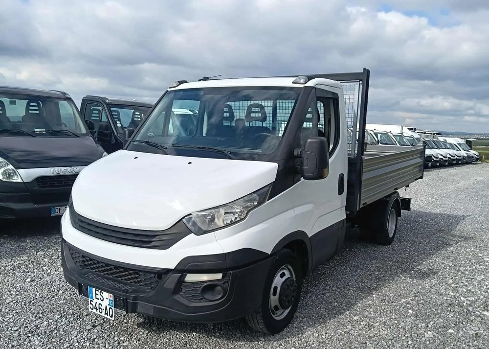 Iveco DAILY 35C14, 35C13, 35C12, 35C15 - Autoutilitară basculantă: Foto 2 Iveco DAILY 35C14, 35C13, 35C12, 35C15 - Autoutilitară basculantă: Foto 2