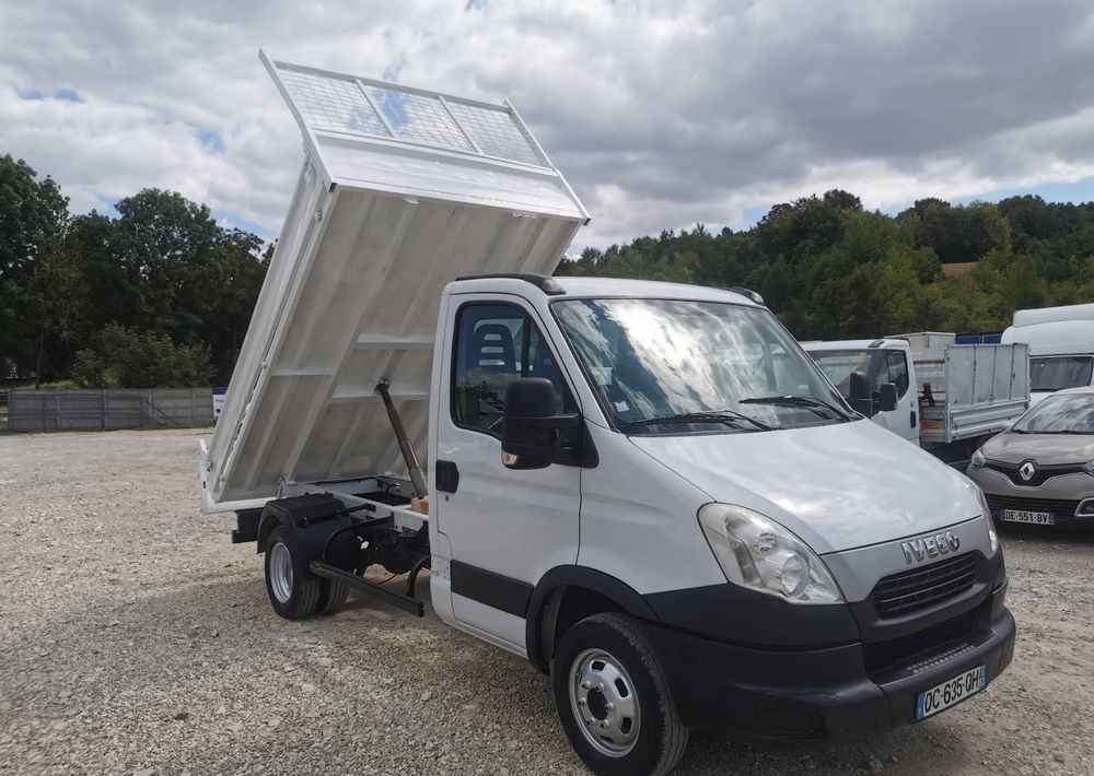 Iveco Daily 35C11 Kiper wywrotka Hak Bliźniak sprowadzony 35C12 - Autoutilitară basculantă: Foto 3 Iveco Daily 35C11 Kiper wywrotka Hak Bliźniak sprowadzony 35C12 - Autoutilitară basculantă: Foto 3