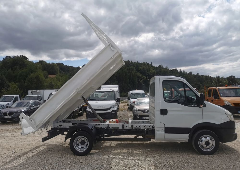 Iveco Daily 35C11 Kiper wywrotka Hak Bliźniak sprowadzony 35C12 - Autoutilitară basculantă: Foto 4 Iveco Daily 35C11 Kiper wywrotka Hak Bliźniak sprowadzony 35C12 - Autoutilitară basculantă: Foto 4