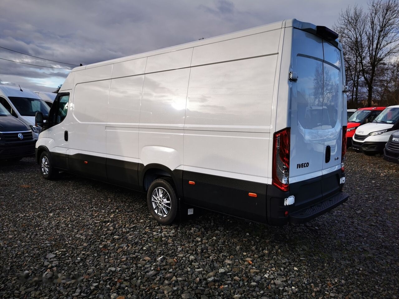 IVECO IVECO 35S18HA8 V L4H2 - Dubă: Foto 3 IVECO IVECO 35S18HA8 V L4H2 - Dubă: Foto 3