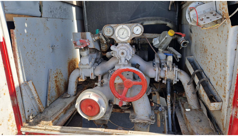 Mercedes-Benz 1113 4X4 new tank - Autospeciala de stins incendii: Foto 5 Mercedes-Benz 1113 4X4 new tank - Autospeciala de stins incendii: Foto 5