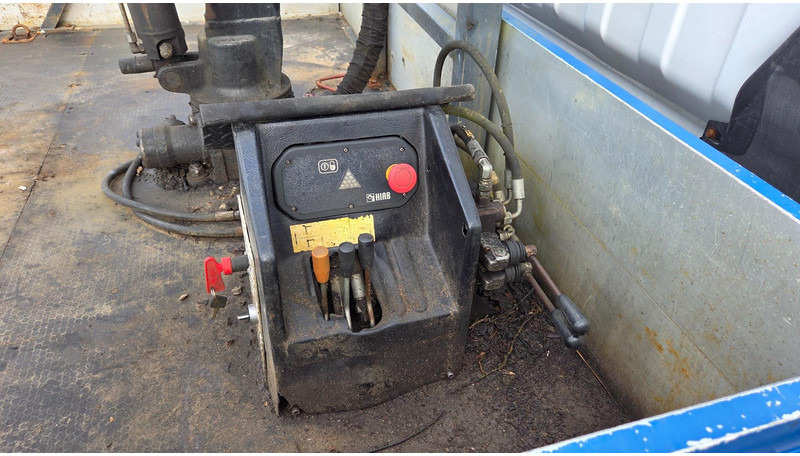 Camion platformă, Camion cu macara Mitsubishi CANTER FE85B HIAB 026: Foto 14 Camion platformă, Camion cu macara Mitsubishi CANTER FE85B HIAB 026: Foto 14