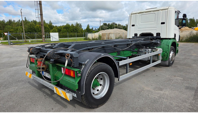 Scania P94 4X2 220 - Camion cu sistem de cablu: Foto 3 Scania P94 4X2 220 - Camion cu sistem de cablu: Foto 3