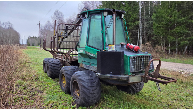 Timberjack 810B - Remorcă forestieră: Foto 2 Timberjack 810B - Remorcă forestieră: Foto 2