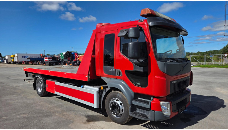 Volvo FL250 4X2 - Maşină de tractare: Foto 2 Volvo FL250 4X2 - Maşină de tractare: Foto 2