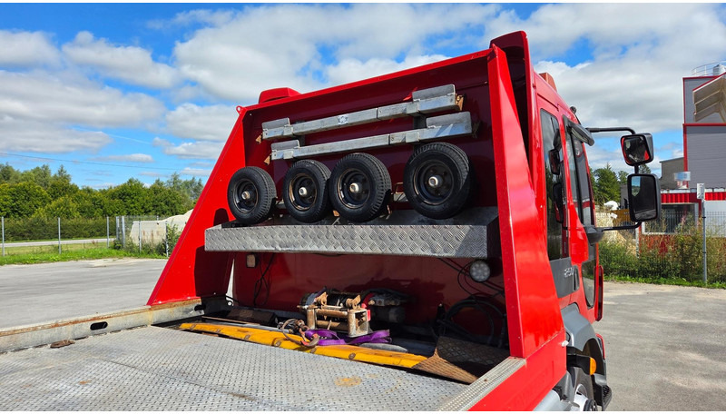 Maşină de tractare Volvo FL250 4X2: Foto 9 Maşină de tractare Volvo FL250 4X2: Foto 9