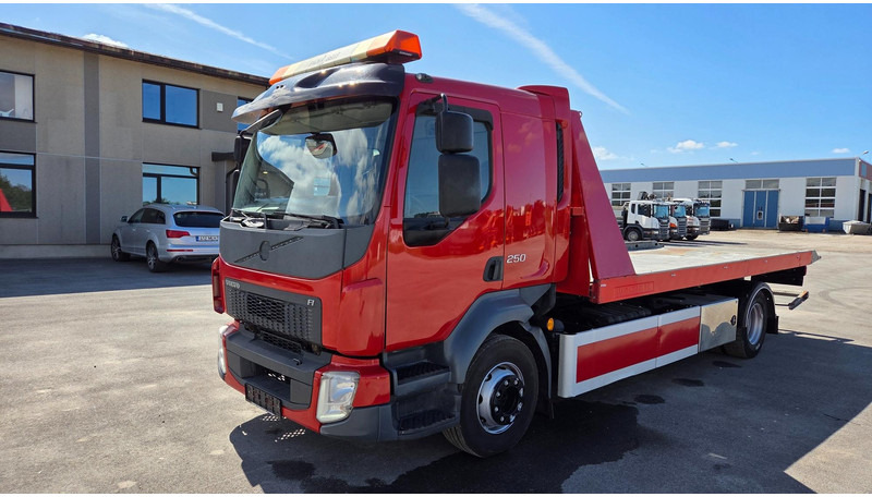 Volvo FL250 4X2 - Maşină de tractare: Foto 1 Volvo FL250 4X2 - Maşină de tractare: Foto 1