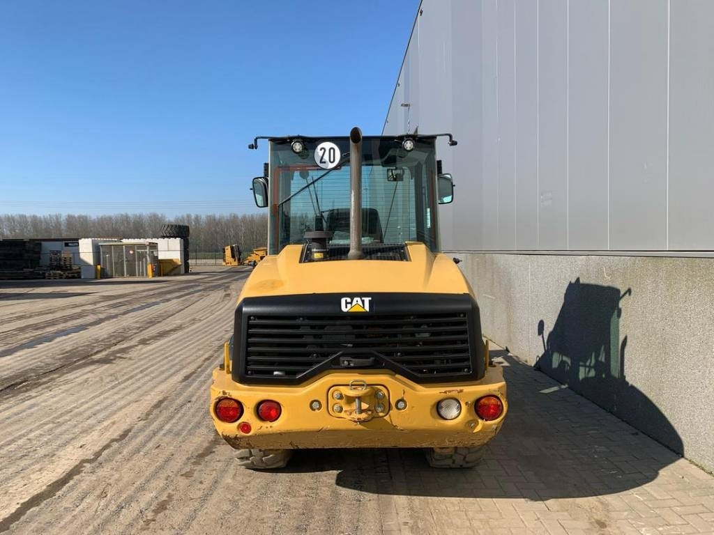 CAT 906 - Încărcător frontal pe pneuri: Foto 4 CAT 906 - Încărcător frontal pe pneuri: Foto 4