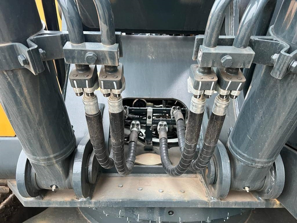 Excavator pe şenile nou Hyundai R 210 (New / Non CE Certified): Foto 26