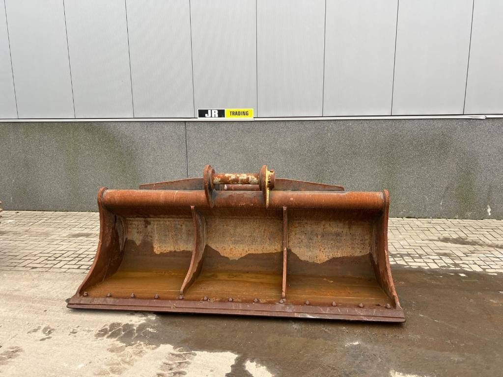 Volvo EC 480 E L coupler + bucket - Cupă pentru Utilaje constructii: Foto 1 Volvo EC 480 E L coupler + bucket - Cupă pentru Utilaje constructii: Foto 1