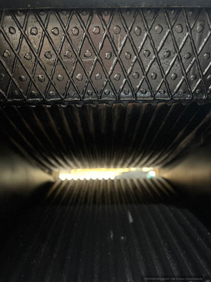 MB Crusher Brecherlöffel BF70.2 S4 komplett überholt - Cupă: Foto 3 MB Crusher Brecherlöffel BF70.2 S4 komplett überholt - Cupă: Foto 3