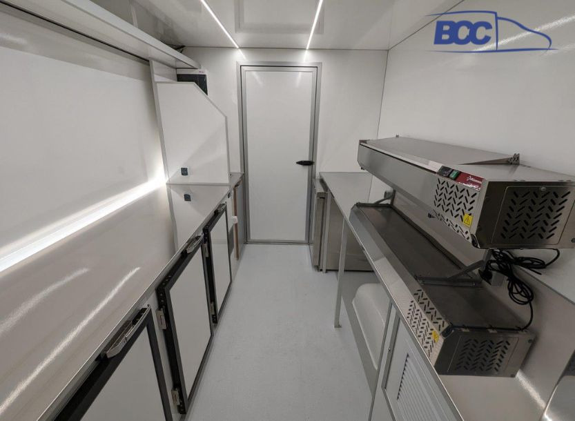 BCC POLSKA - FOOD TRUCK - MOBILNA GASTRONOMIA - PEUGEOT BOXER - Autorulota comerciala: Foto 4 BCC POLSKA - FOOD TRUCK - MOBILNA GASTRONOMIA - PEUGEOT BOXER - Autorulota comerciala: Foto 4