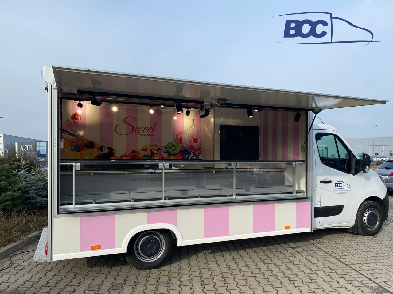 BCC POLSKA - FOOD TRUCK - MOBILNA LODZIARNIA, PEUGEOT BOXER - Autorulota comerciala: Foto 3 BCC POLSKA - FOOD TRUCK - MOBILNA LODZIARNIA, PEUGEOT BOXER - Autorulota comerciala: Foto 3