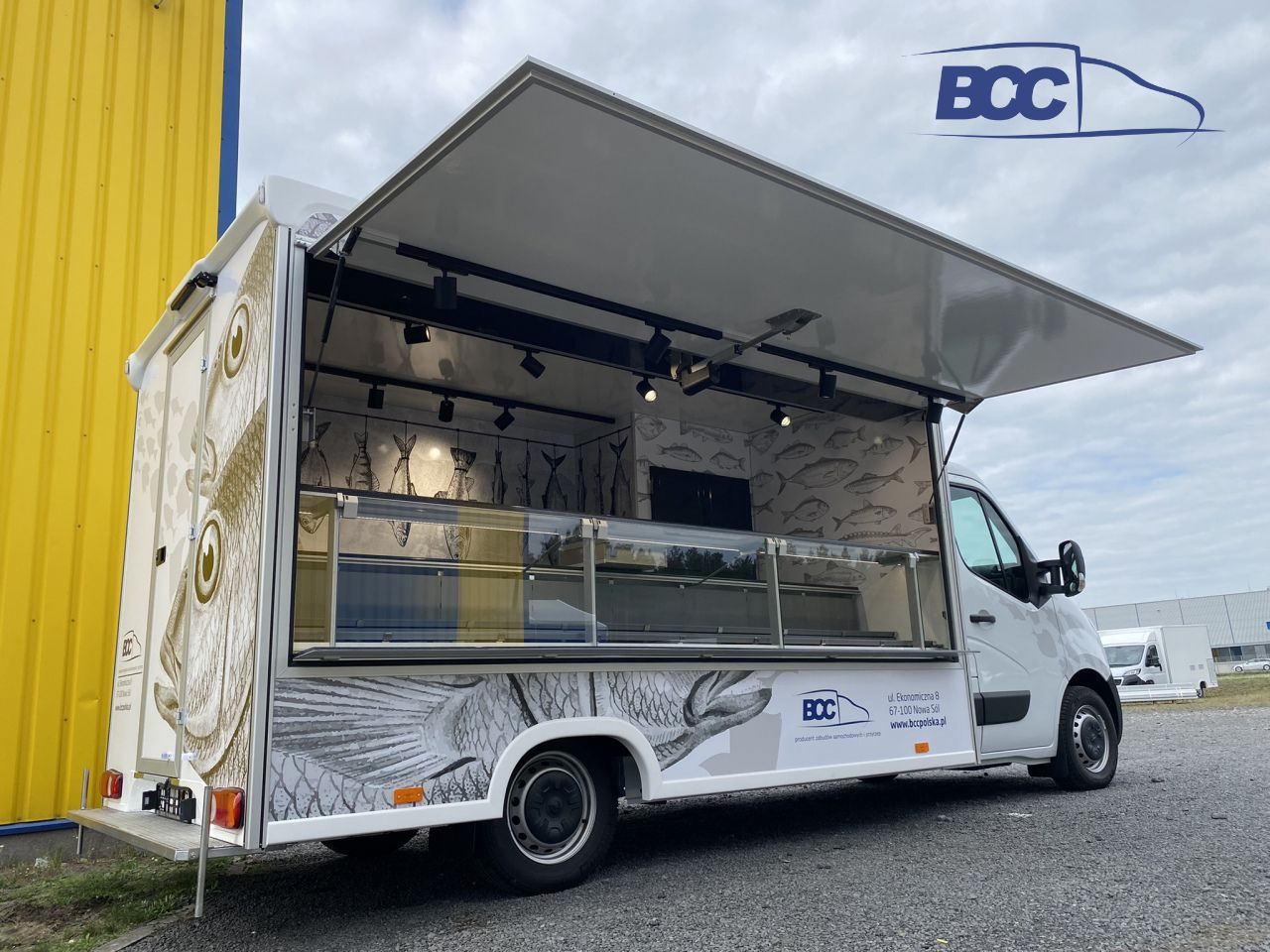 BCC POLSKA - FOOD TRUCK - MOBILNY SKLEP RYBNY, PEUGEOT BOXER - Autorulota comerciala: Foto 4 BCC POLSKA - FOOD TRUCK - MOBILNY SKLEP RYBNY, PEUGEOT BOXER - Autorulota comerciala: Foto 4