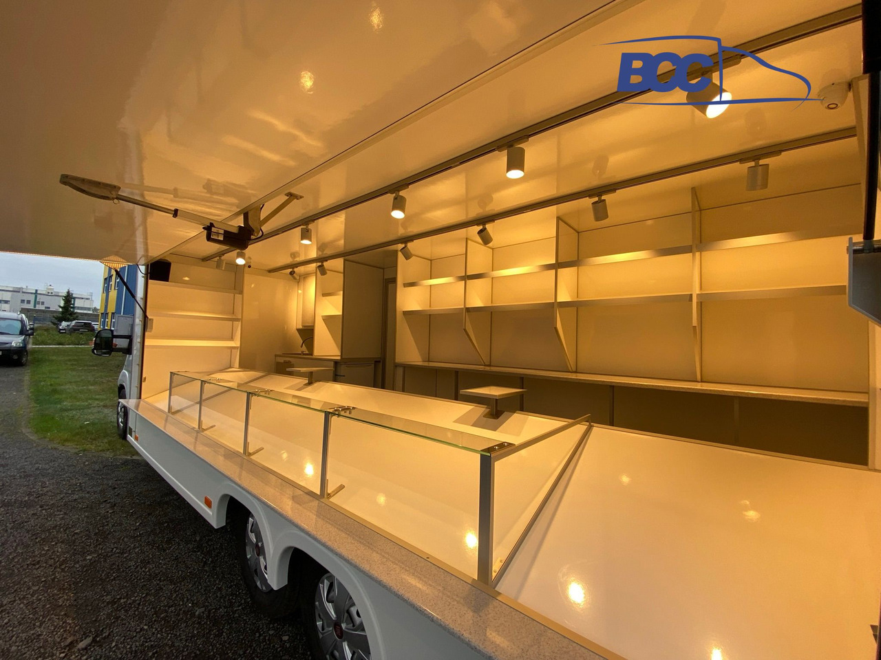 BCC POLSKA - FOOD TRUCK - MOBILNY SKLEP SPOŻYWCZY, AUTO SKLEP SPOŻYWCZY - PEUGEOT BOXER - Autorulota comerciala: Foto 2 BCC POLSKA - FOOD TRUCK - MOBILNY SKLEP SPOŻYWCZY, AUTO SKLEP SPOŻYWCZY - PEUGEOT BOXER - Autorulota comerciala: Foto 2