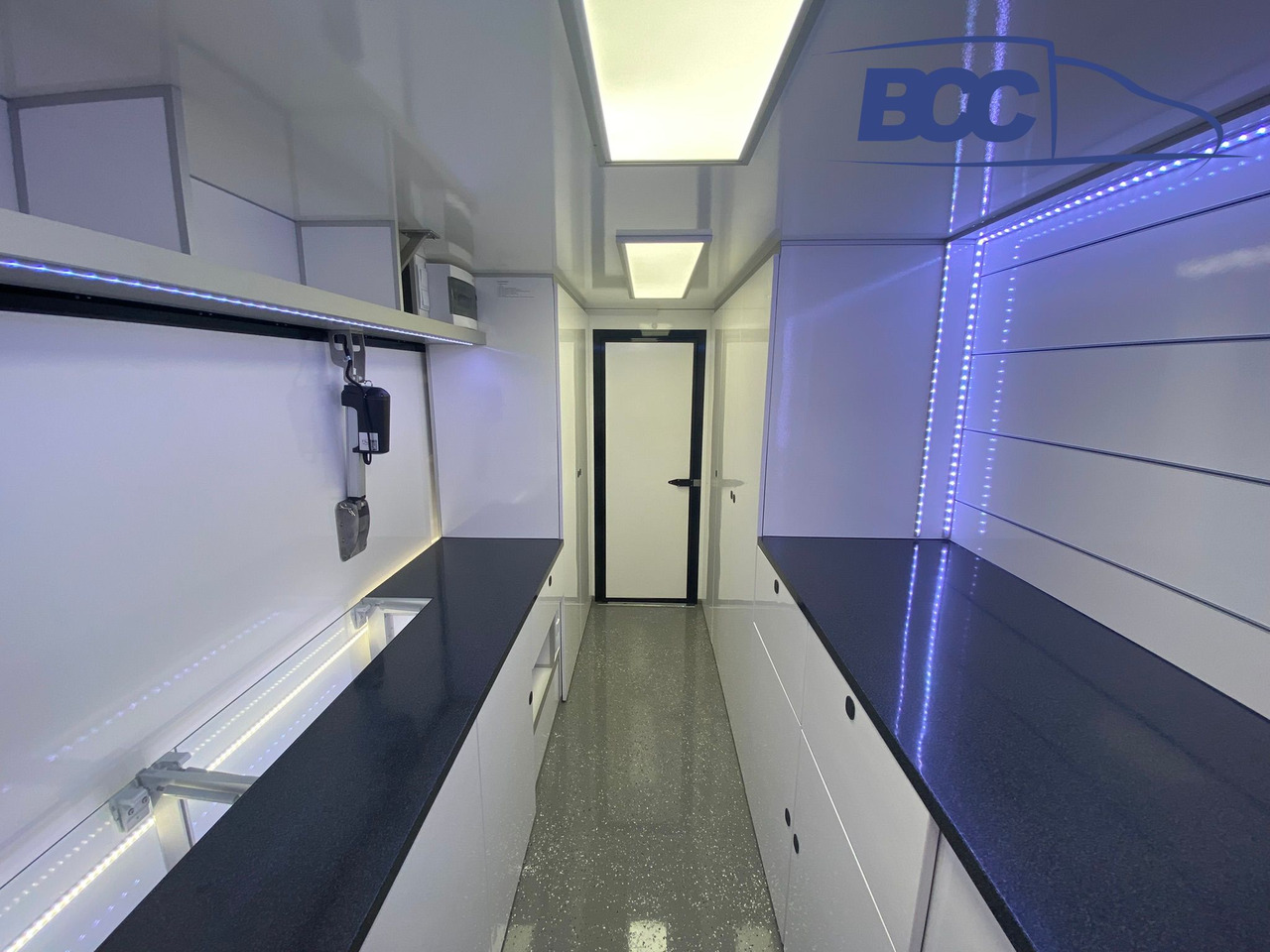 BCC POLSKA - MOBILNE CENTRUM SZKOLENIOWE, EXPO TRUCK, MOBILNE BIURO, SAMOCHÓD EKSPOZYCYJNY, PEUGEOT BOXER - Autorulota comerciala: Foto 4 BCC POLSKA - MOBILNE CENTRUM SZKOLENIOWE, EXPO TRUCK, MOBILNE BIURO, SAMOCHÓD EKSPOZYCYJNY, PEUGEOT BOXER - Autorulota comerciala: Foto 4