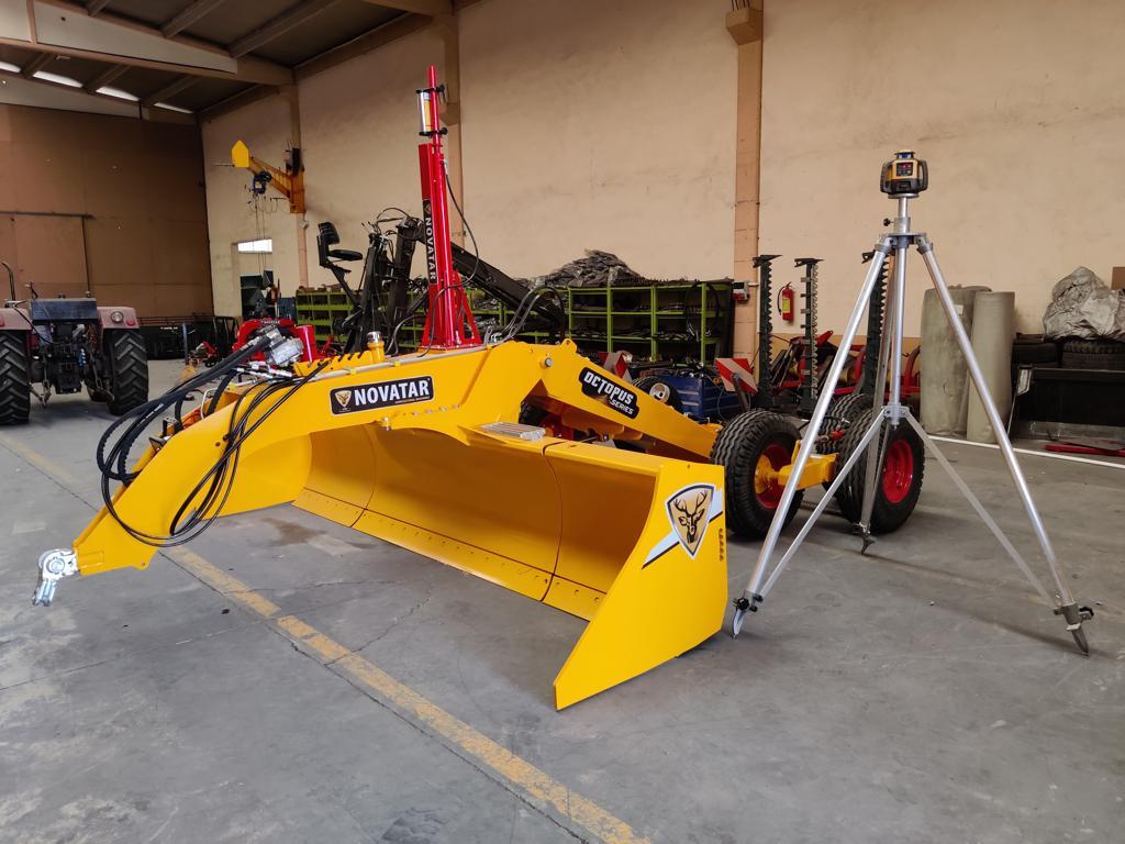 Novatar Laser Controlled Land Leveler - Maşină pentru prelucrarea solului: Foto 2 Novatar Laser Controlled Land Leveler - Maşină pentru prelucrarea solului: Foto 2