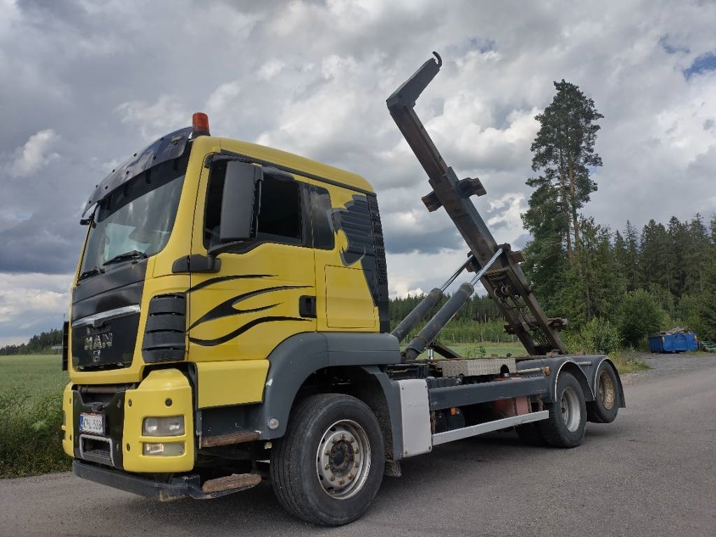 MAN TGX 26.480 6x2 Vak koukkulaite - Camion cu cârlig: Foto 1 MAN TGX 26.480 6x2 Vak koukkulaite - Camion cu cârlig: Foto 1