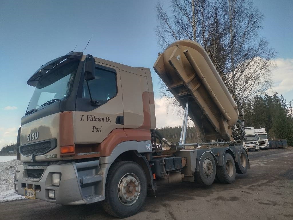 Sisu E14 8x2 kippipainepytty+kompura - Camion cisternă: Foto 1 Sisu E14 8x2 kippipainepytty+kompura - Camion cisternă: Foto 1