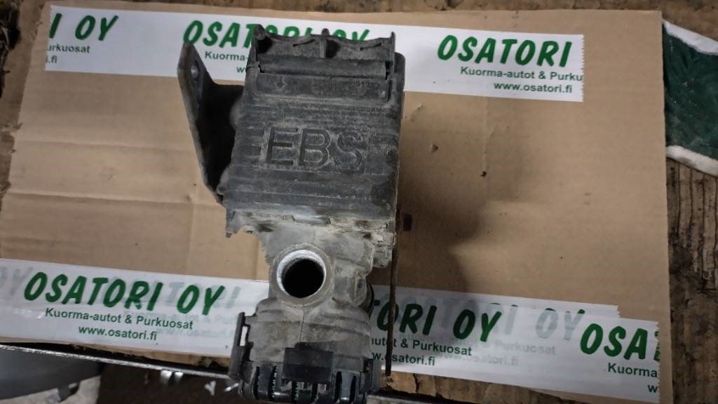 Volvo EBS modulaattori - Piese frână pentru Camion: Foto 3 Volvo EBS modulaattori - Piese frână pentru Camion: Foto 3