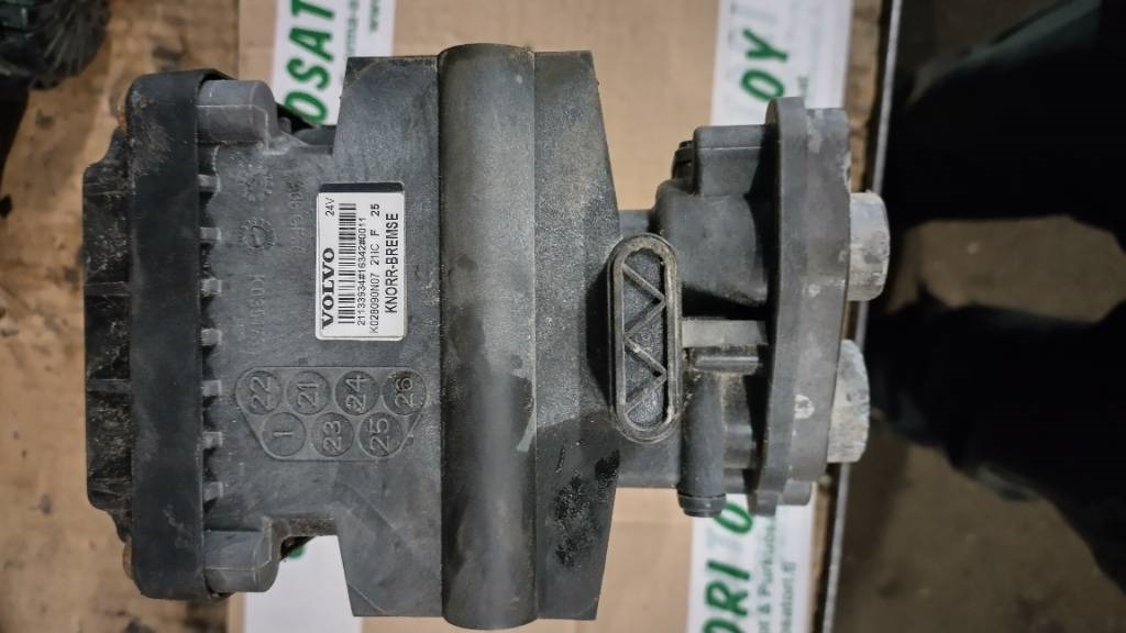 Volvo ELC venttiililohko FH4 - Cadru/ Şasiu pentru Camion: Foto 3 Volvo ELC venttiililohko FH4 - Cadru/ Şasiu pentru Camion: Foto 3