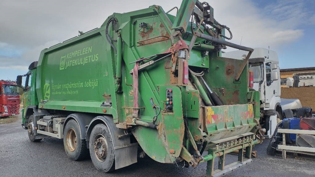 Volvo FM330 6x2 Norba pakkaaja,molokki nostin, manuaali - Autogunoiere: Foto 5 Volvo FM330 6x2 Norba pakkaaja,molokki nostin, manuaali - Autogunoiere: Foto 5