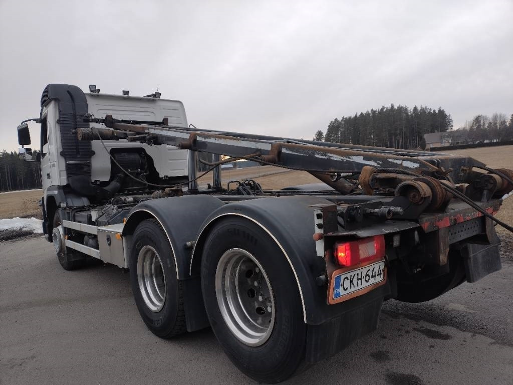 Volvo FMX370 6x2 av3700mm multilift vaijerilaite - Camion container de gunoi: Foto 4 Volvo FMX370 6x2 av3700mm multilift vaijerilaite - Camion container de gunoi: Foto 4