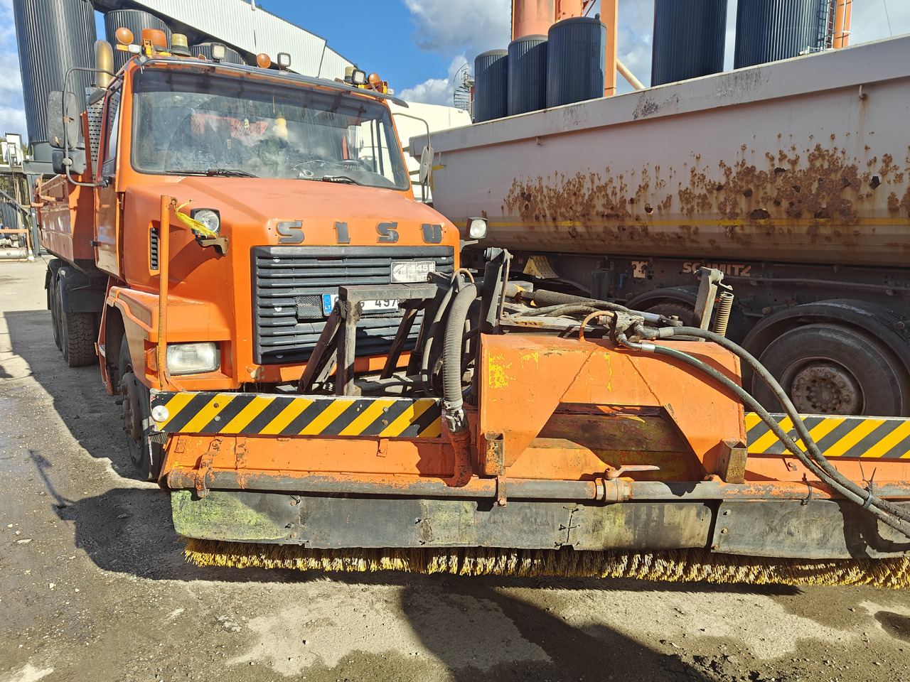 SISU SR 332 - Camion basculantă: Foto 2 SISU SR 332 - Camion basculantă: Foto 2