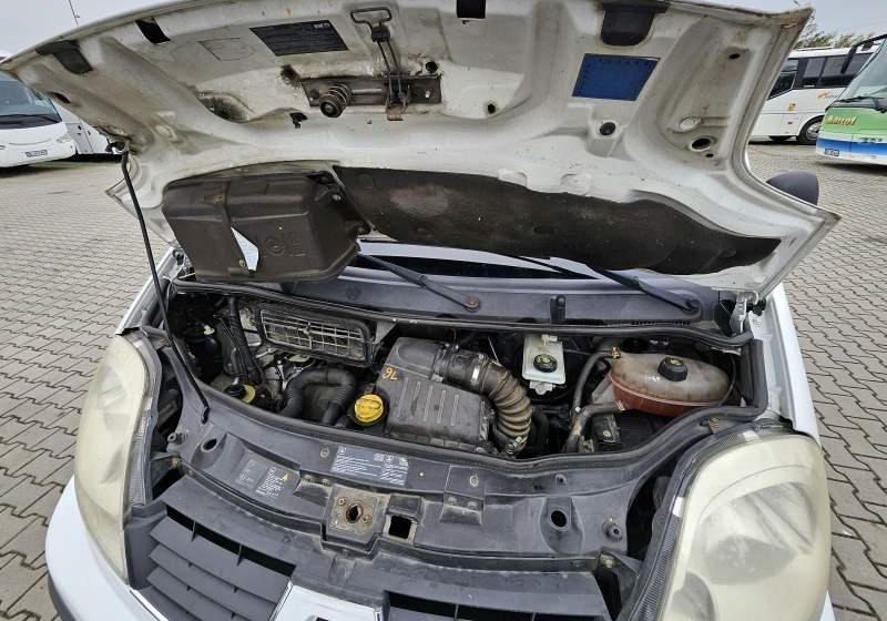 Renault TRAFIC 2.0 DCI 90 COMBI L2H1 / SPROWADZONY - Microbuz, Transport persoane: Foto 3 Renault TRAFIC 2.0 DCI 90 COMBI L2H1 / SPROWADZONY - Microbuz, Transport persoane: Foto 3