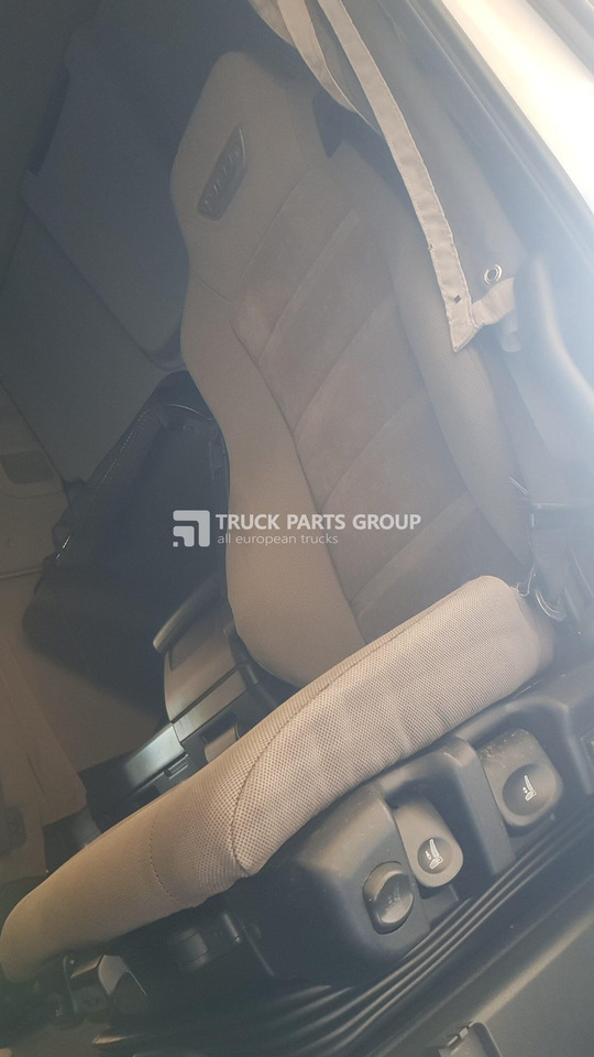 IVECO IVECO STRALIS EURO6 emission HY-WAY seats driver + passenger 13138430698, 504045441, 500389633, 500389418, 504196960 - Scaun pentru Camion: Foto 1 IVECO IVECO STRALIS EURO6 emission HY-WAY seats driver + passenger 13138430698, 504045441, 500389633, 500389418, 504196960 - Scaun pentru Camion: Foto 1