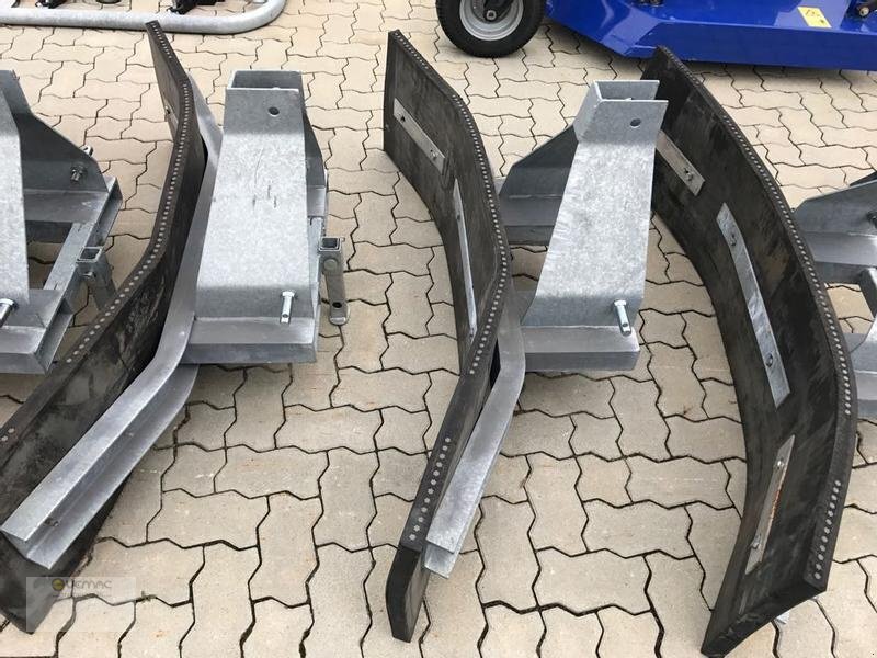 Vemac Gummischieber 260 Futterschieber Gülle Schneeschild 3Punkt - Lamă: Foto 3 Vemac Gummischieber 260 Futterschieber Gülle Schneeschild 3Punkt - Lamă: Foto 3
