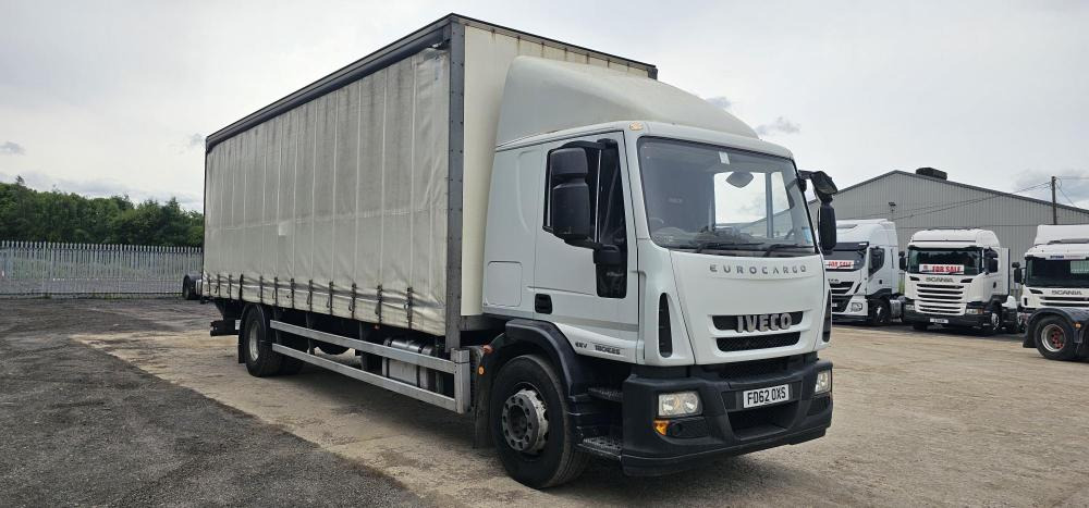 Iveco 18 ton curtain tail lift - Camion cu prelată: Foto 4 Iveco 18 ton curtain tail lift - Camion cu prelată: Foto 4