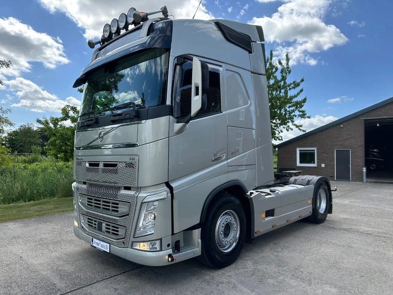 Volvo FH 460 / GLOBETROTTER / EURO 6 / I-Shift / HYDRAULIC / FULL AIR / NEW TACHO - Cap tractor: Foto 1 Volvo FH 460 / GLOBETROTTER / EURO 6 / I-Shift / HYDRAULIC / FULL AIR / NEW TACHO - Cap tractor: Foto 1