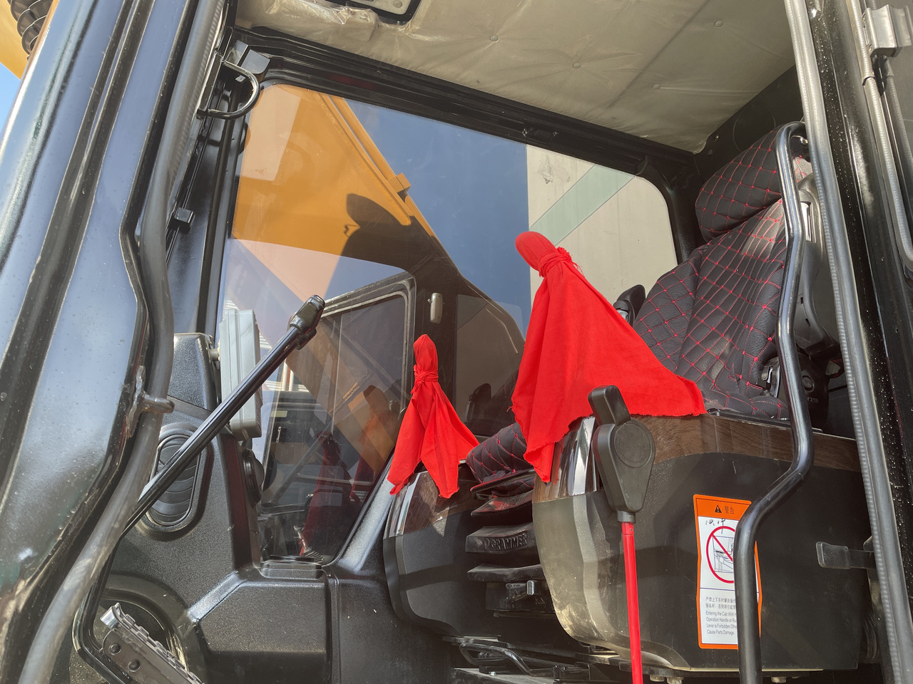 SANY SY215C - Excavator pe şenile: Foto 5 SANY SY215C - Excavator pe şenile: Foto 5